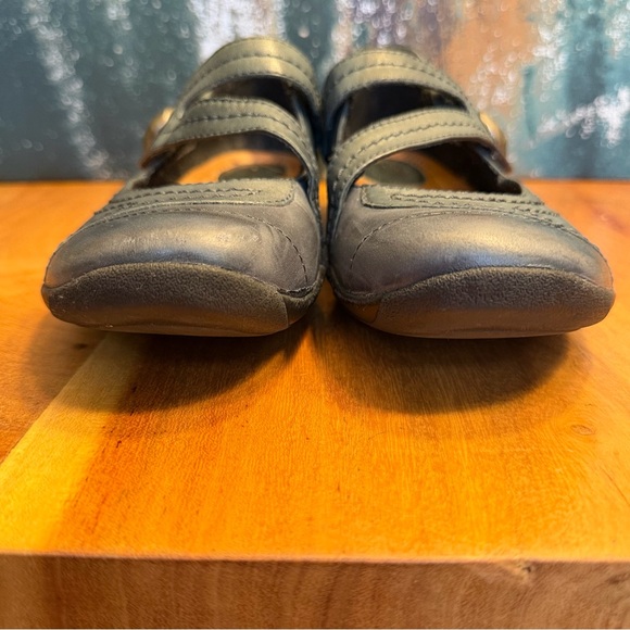 Clarks Artisan Kessa Agnes Leather Velcro Mary Jane Flats Size 7 (EUC) - Picture 4 of 15
